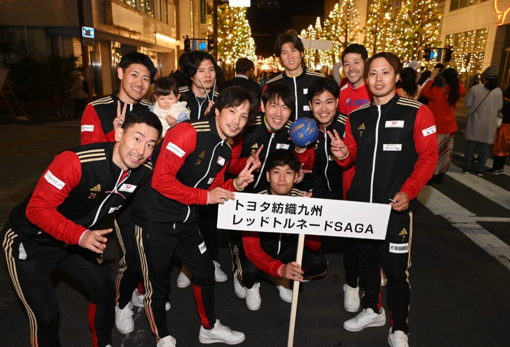 バルーン前夜祭 レットル選手パレード