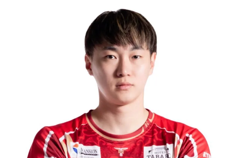 尾﨑選手が琉球コラソン入り　レットルを10月退団